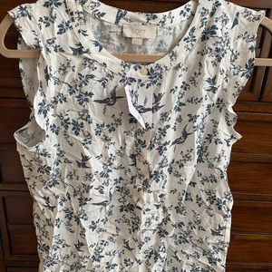 Flutter sleeve shell pullover top